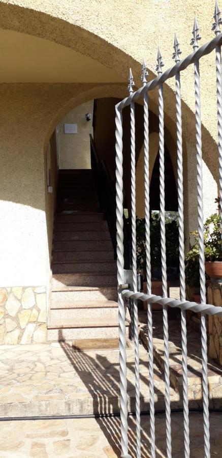 Maison Kaina Olbia Bagian luar foto